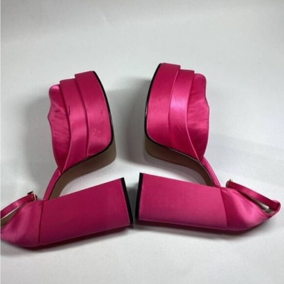 Steve Madden Charlize Satin double platgorm pumps in hot Pink - Picture 8 of 14